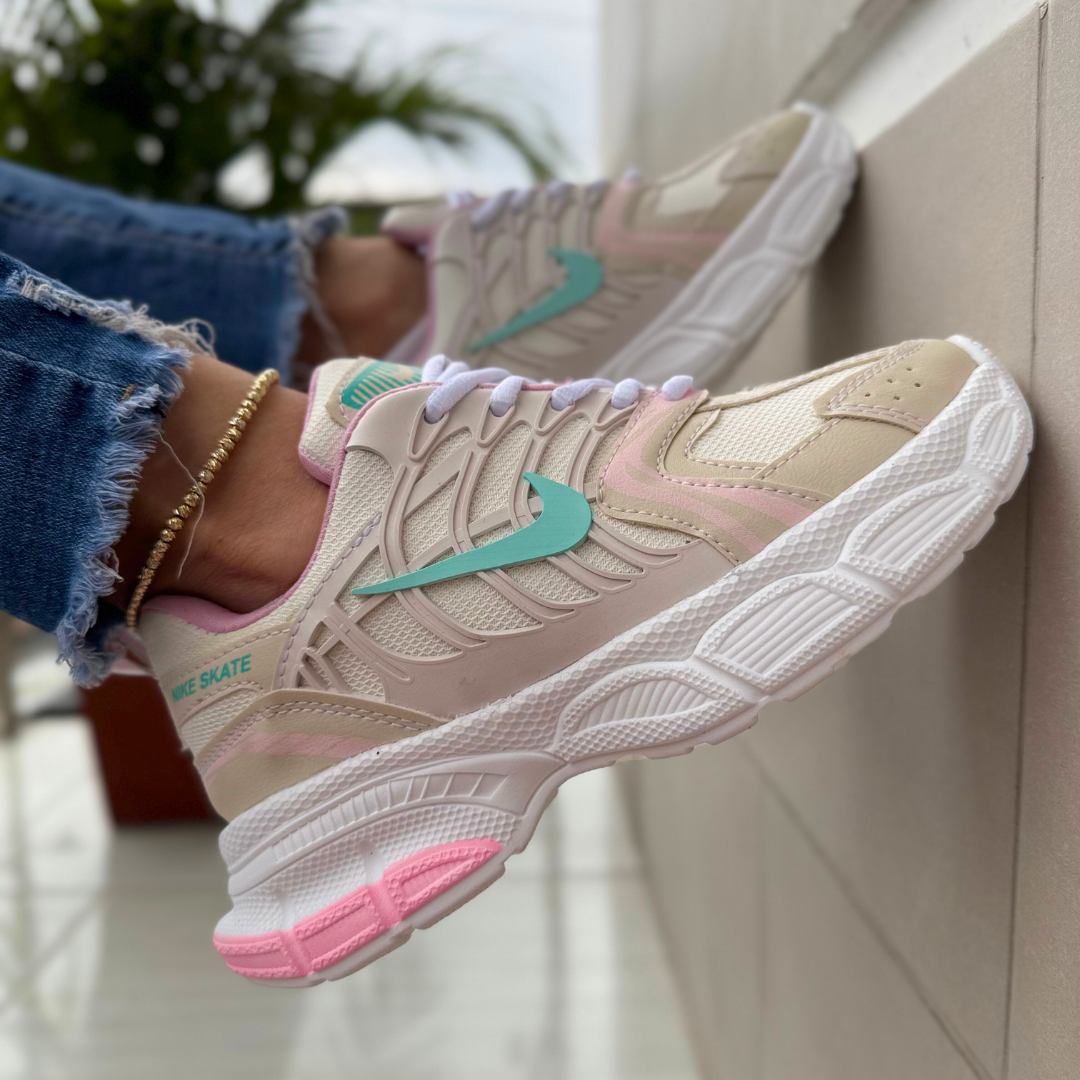 Deportivo NIKE®