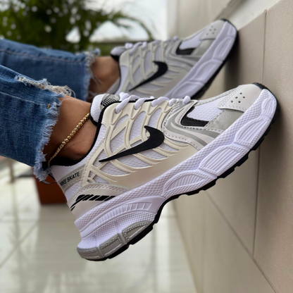 Deportivo NIKE®